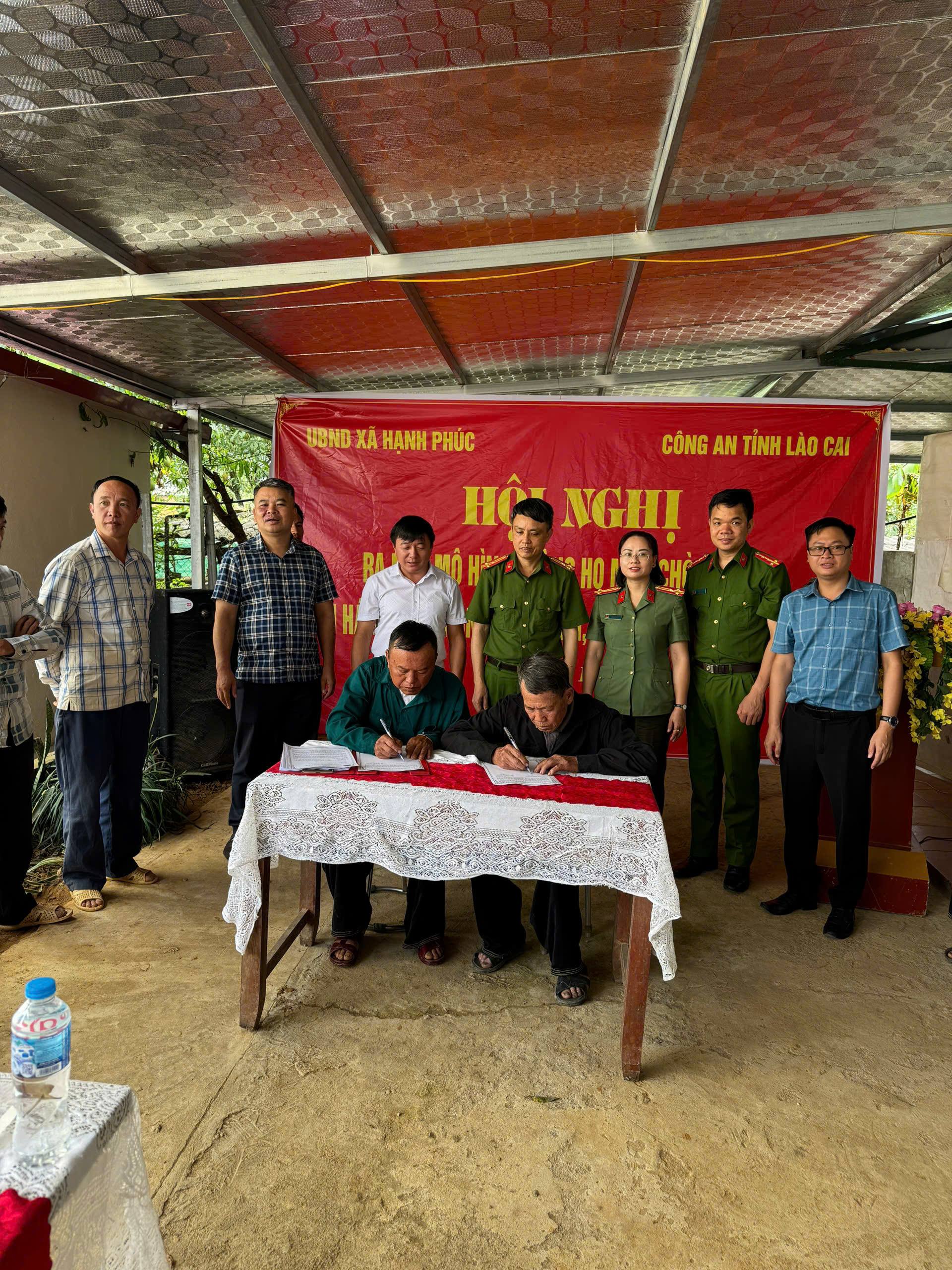 Anh 1. Ky cam ket ra mat mo hinh tai chom Cu Vai 1