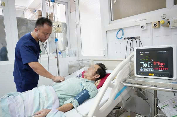 Bệnh nhân nhiễm liên cầu lợn thoát nguy kịch sau 14 ngày điều trị tại Quảng Ninh 2 Bệnh viện Bãi Cháy cứu sống bệnh nhân bị sốc nhiễm khuẩn, nhiễm khuẩn huyết, viêm phổi, viêm màng não do nhiễm liên cầu lợn. Ảnh: BVCC