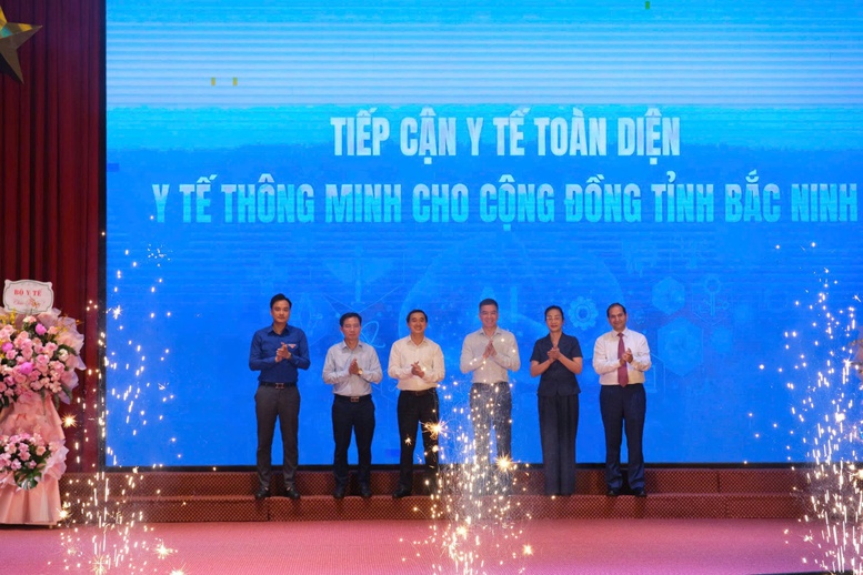 Các đại biểu dự lễ phát động - Ảnh: VGP/HM