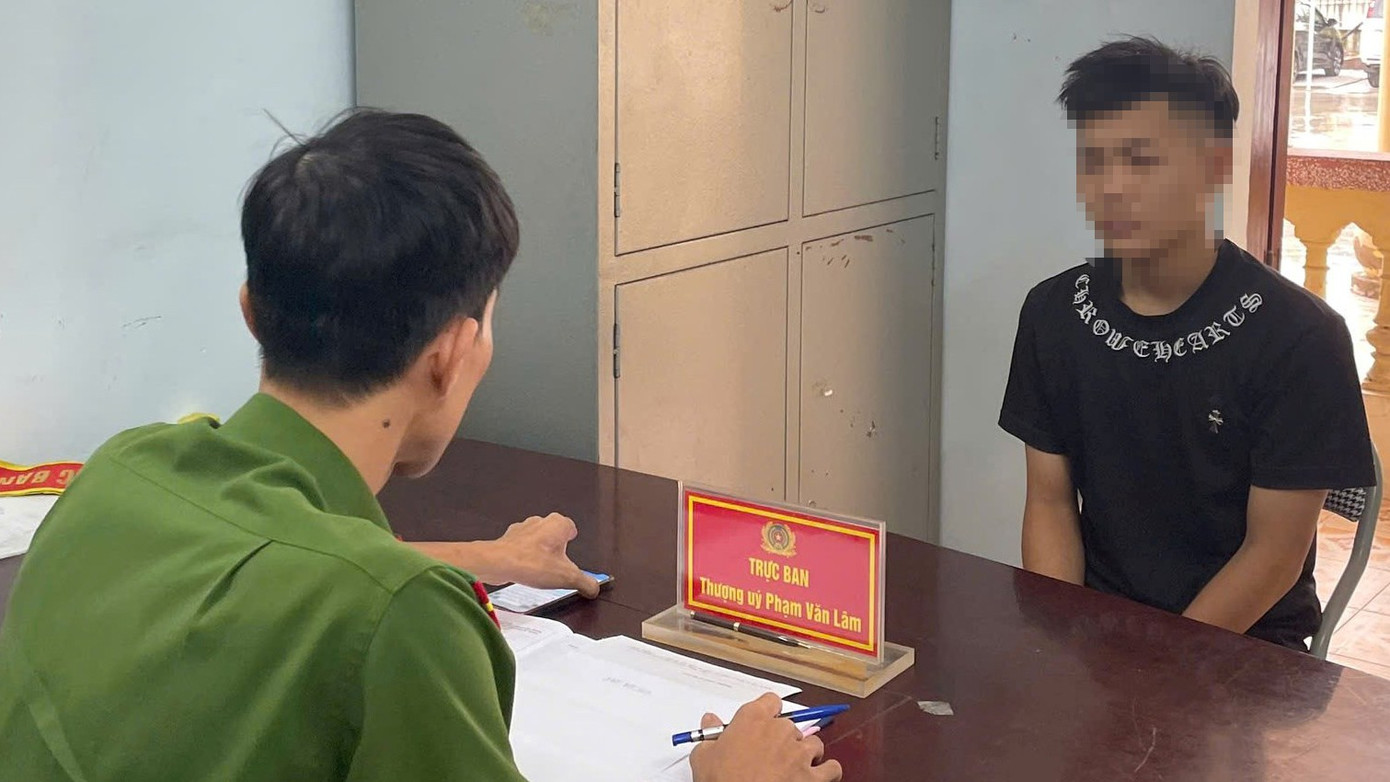 Bắc Ninh: Công an kịp thời giải cứu 3 thiếu niên bị lừa đưa sang Campuchia 3 Em Phạm Đình An tại cơ quan công an.