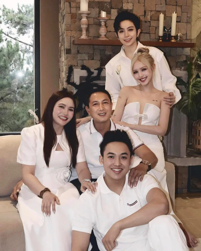 Gil Lê từng có chuyến du lịch cùng gia đình Xoài Non. 