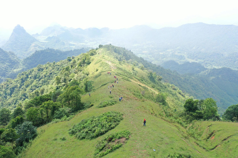 Hành trình chinh phục đỉnh Tát Én.