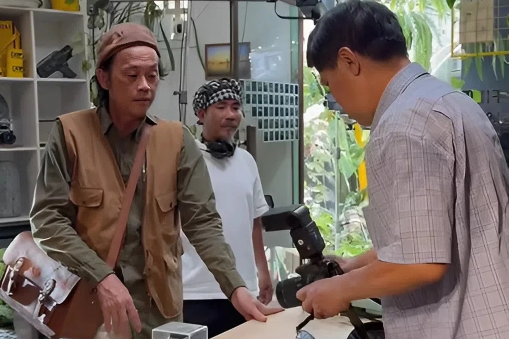 Hậu trường một cảnh quay của diễn viên Phước Sang và Hoài Linh 