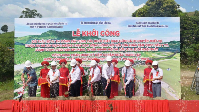 Khoi cong goi thau so 14 thi cong xay dung cau Ngoi Phat. 45677