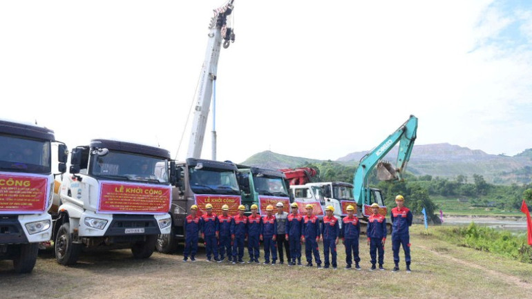 Lễ khởi công các dự án trọng điểm tại Lào Cai đã tạo không khí thi đua sôi nổi, khích lệ cán bộ, đảng viên và nhân dân hướng tới chào mừng các ngày lễ lớn của đất nước và địa phương.