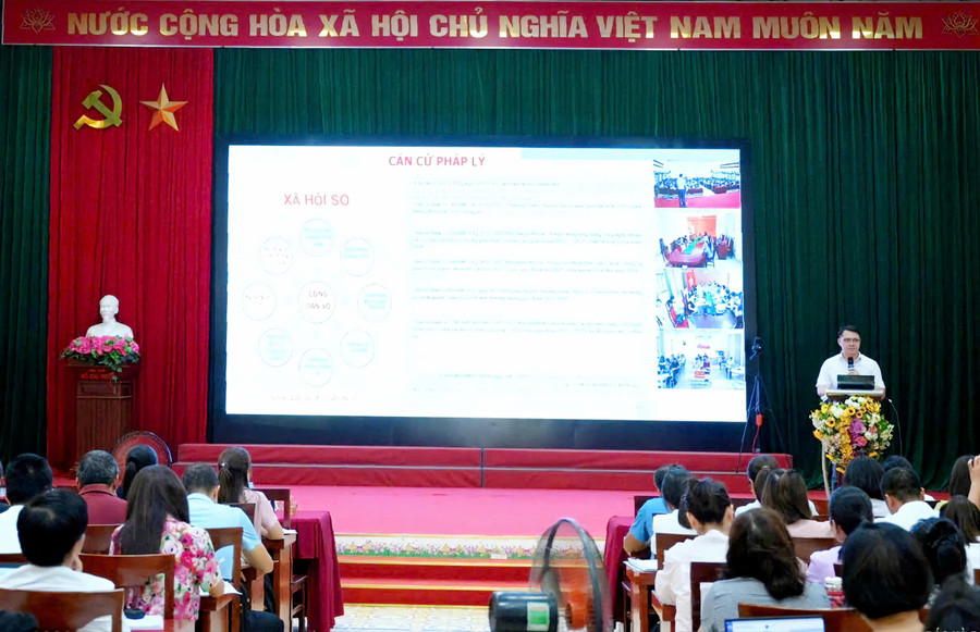 Nhiều nội dung quan trọng về giáo dục STEM, giáo dục kỹ năng công dân số cho cấp tiểu học được triển khai tại chương trình tập huấn.