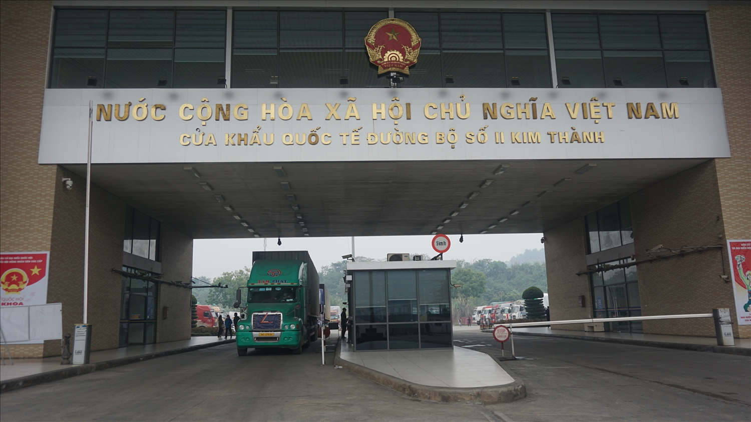 Phường Lào Cai đóng vai trò kết nối giao thông và cầu nối kinh tế giữa Việt Nam và các nước ASEAN với vùng Tây Nam Trung Quốc. (Ảnh: Trọng Bảo)