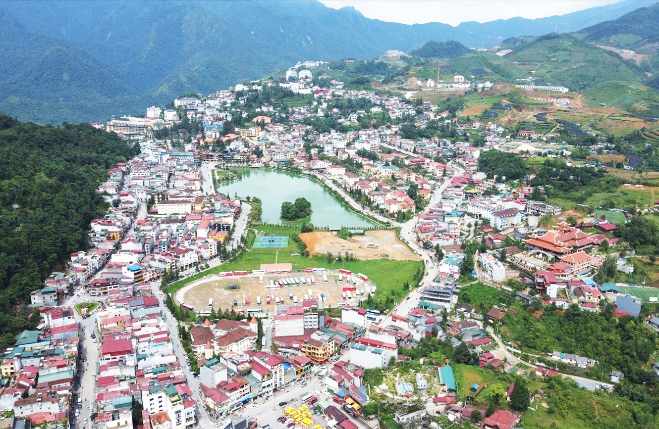 Phường Sa Pa hướng tới đô thị du lịch thông minh, trung tâm kết nối vùng Lào Cai 2 Sa Pa đặt mục tiêu trở thành đô thị du lịch xanh - bền vững - thông minh, xứng tầm trung tâm Khu du lịch quốc gia, mang tầm quốc tế.