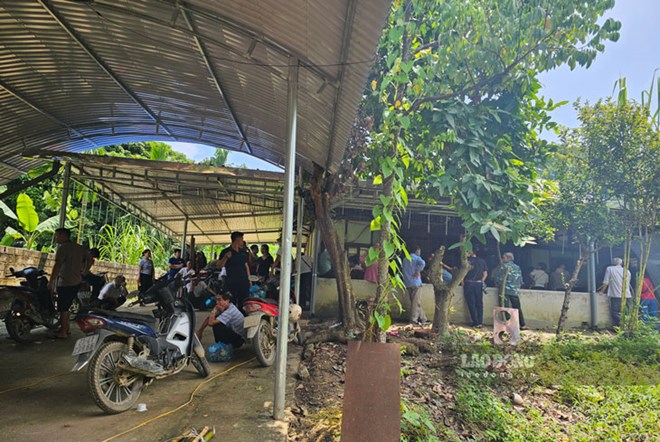 Tăng cường kiểm tra 'thần y', 'lương y' tự phong không đủ chuyên môn ở Lào Cai 1 Một địa điểm hành nghề tự phát của thần y tự phong ở Lào Cai. Ảnh: Bảo Nguyên