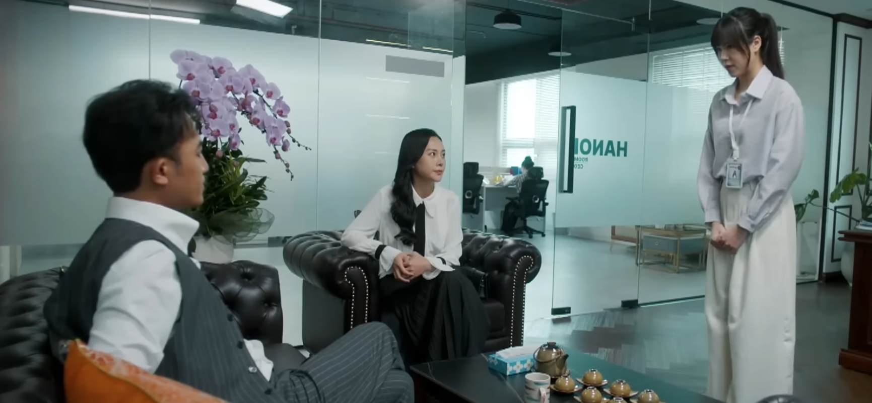 Phim Việt giờ vàng “Gió Ngang Khoảng Trời Xanh” gây bão mạng ngay tập 1 1 Mỹ Anh nhận thấy trợ lý của chồng có vấn đề ngay lần gặp đầu tiên