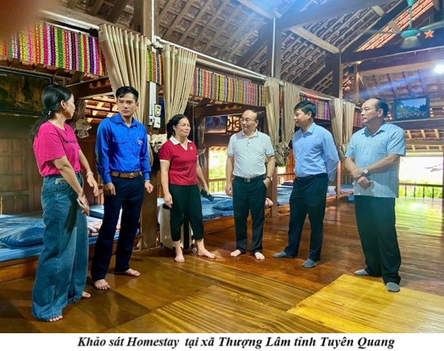 Khảo sát Homestay tại xã Thượng Lâm tỉnh Tuyên Quang. (Ảnh truyền thông khu vực Bát Xát)