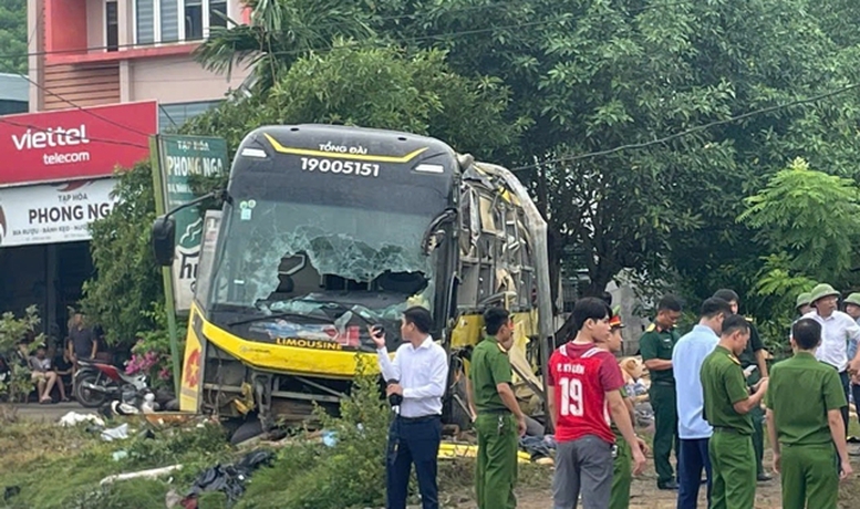 Doanh nghiệp bảo hiểm nhanh chóng tạm ứng bồi thường vụ lật xe khách tại Hà Tĩnh 1 Vụ tai nạn giao thông nghiêm trọng xảy ra tại Km 571+800 Quốc lộ 1A, đoạn qua phường Sông Trí, tỉnh Hà Tĩnh.