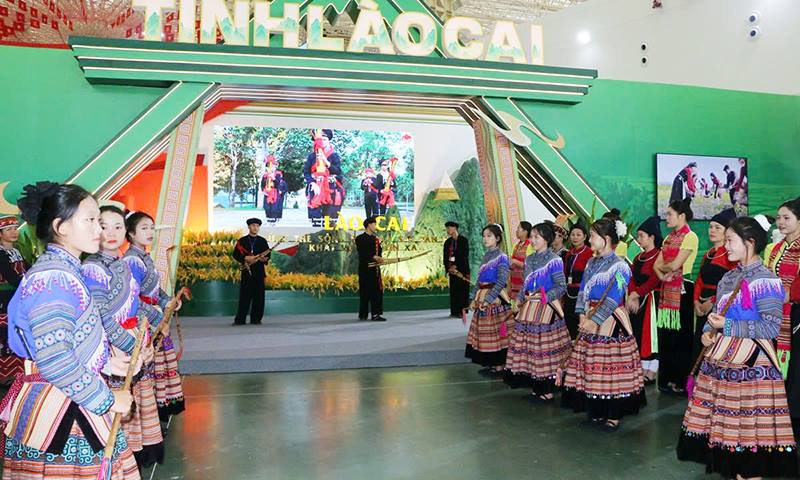 Lào Cai sẵn sàng cho Triển lãm thành tựu Đất nước 5 Các nghệ nhân miệt mài tập luyện và sẵn sàng chào đón du khách trước giờ tổng duyệt