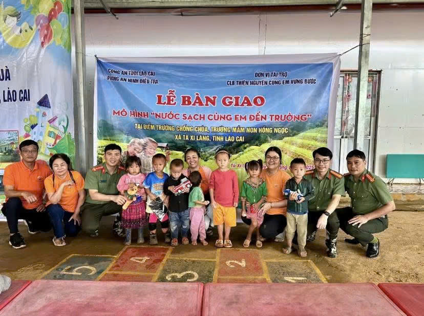 Điểm trường Chống Chùa hiện có 70 em học sinh người dân tộc Mông đang theo học. (Ảnh Nguyễn Hải)