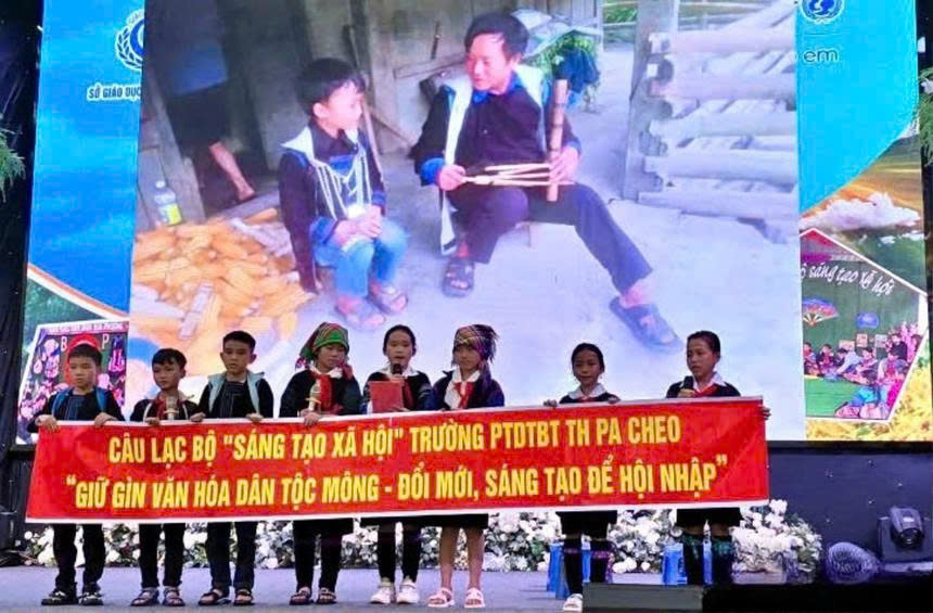 Màn giao lưu của học sinh Trường Phổ thông DTBT Tiểu học Pa Cheo. (Ảnh Phụ Nữ Việt Nam)