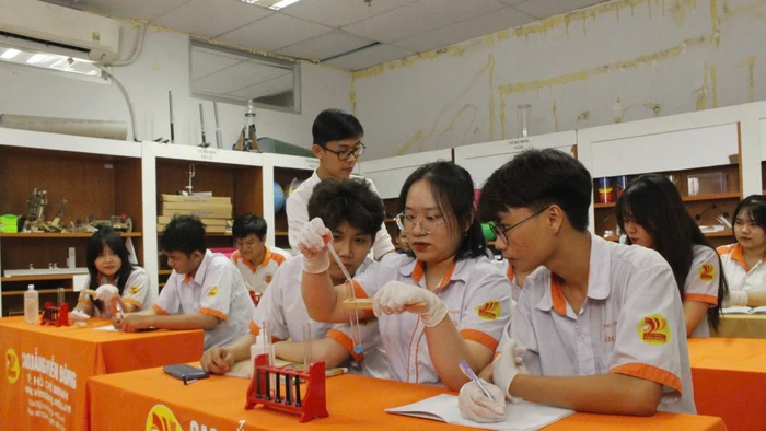 03d8fd5914094d86a0a7c58bb2b17875 thuc hien dong loat nhieu giai phap 1.jpg