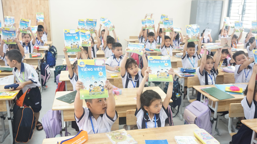 Học sinh trường tiểu học Đặng Thùy Trâm (An Hội Tây, TPHCM).