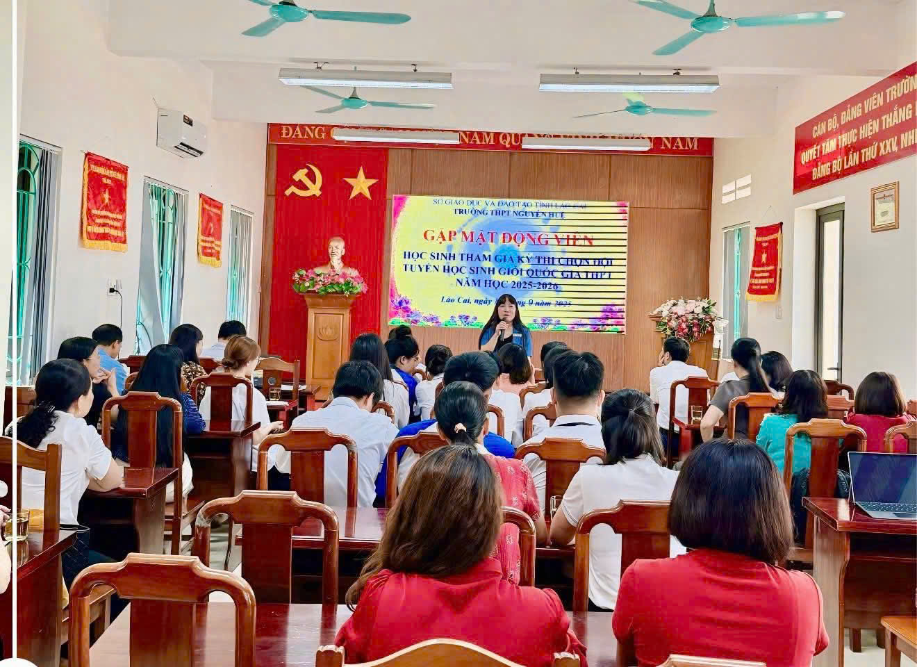Trường THPT Nguyễn Huệ tiếp sức học sinh trước kỳ thi học sinh giỏi quốc gia 2 3bdac05f 9399 41c8 883f 849a5638926b