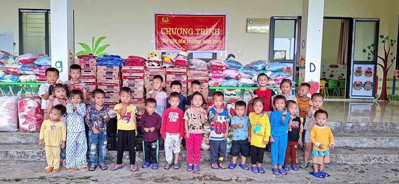 Lan tỏa yêu thương đến học sinh vùng cao xã Tằng Loỏng 3 4b0df186 8f82 410a a0a4 fed36387b0b3