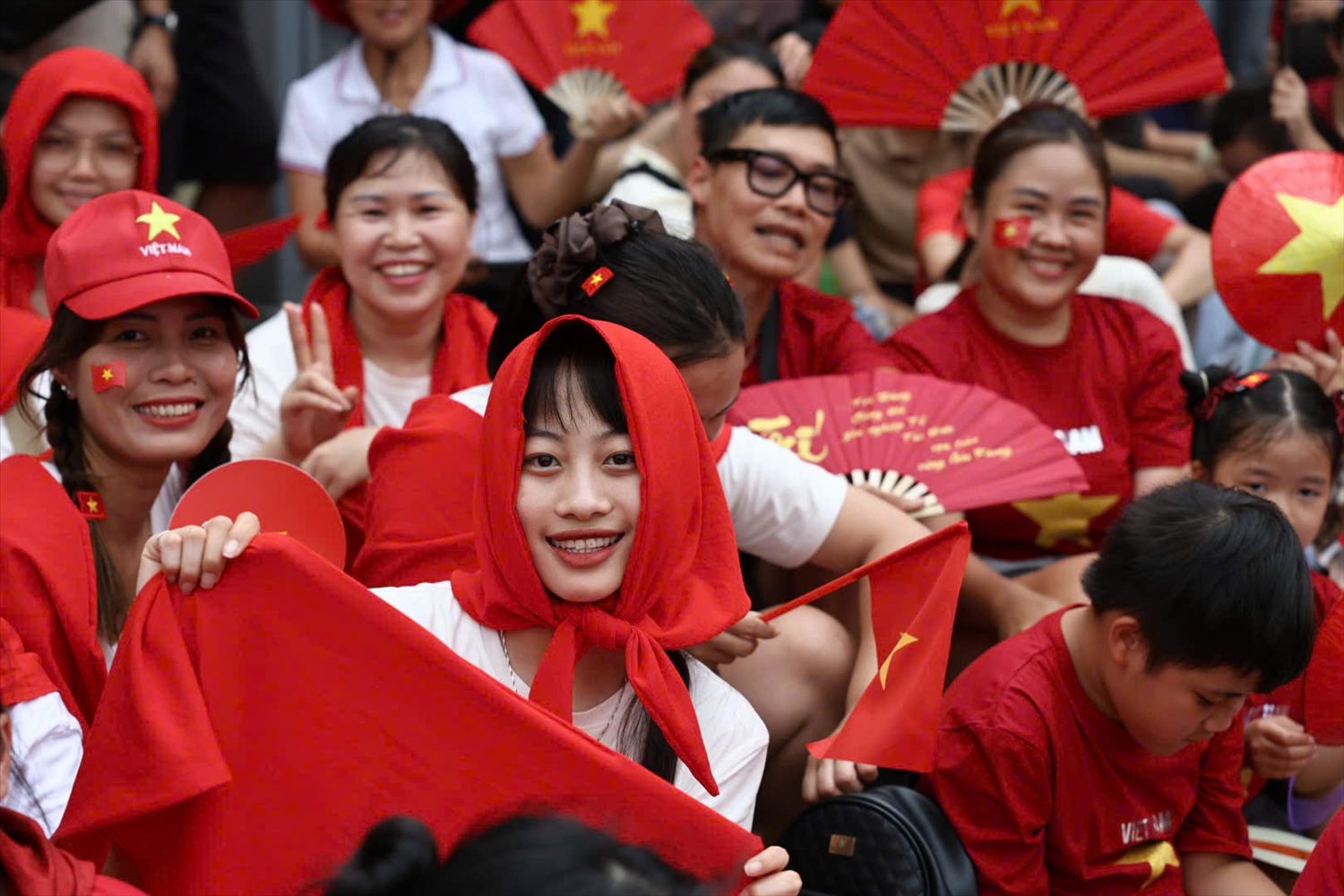 Bản hoà ca của lòng dân 4 53539929412251396029841515685138745392515196n
