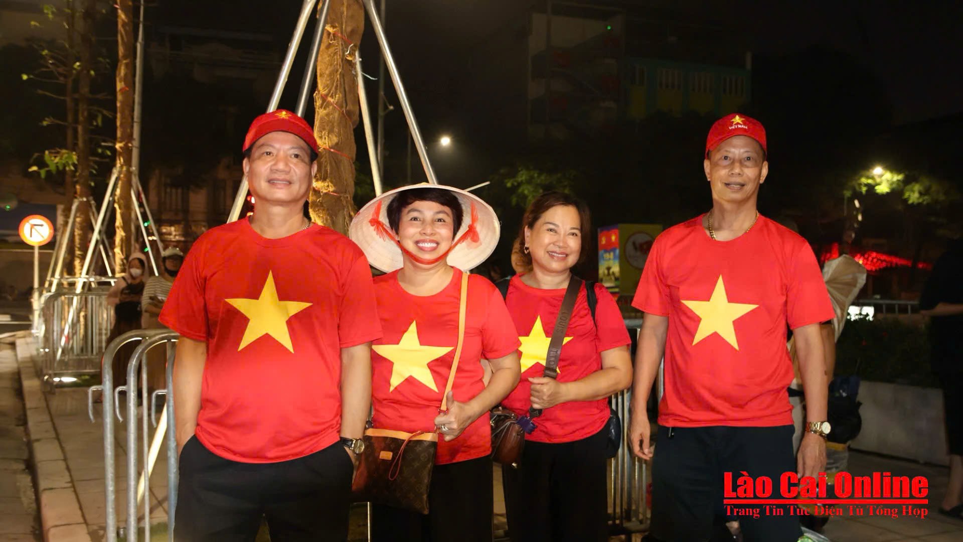 Diễu binh 2/9: Người già, trẻ nhỏ cần lưu ý gì để vui lễ an toàn? 1 541059201 122187955418539461 737887368066016428 n