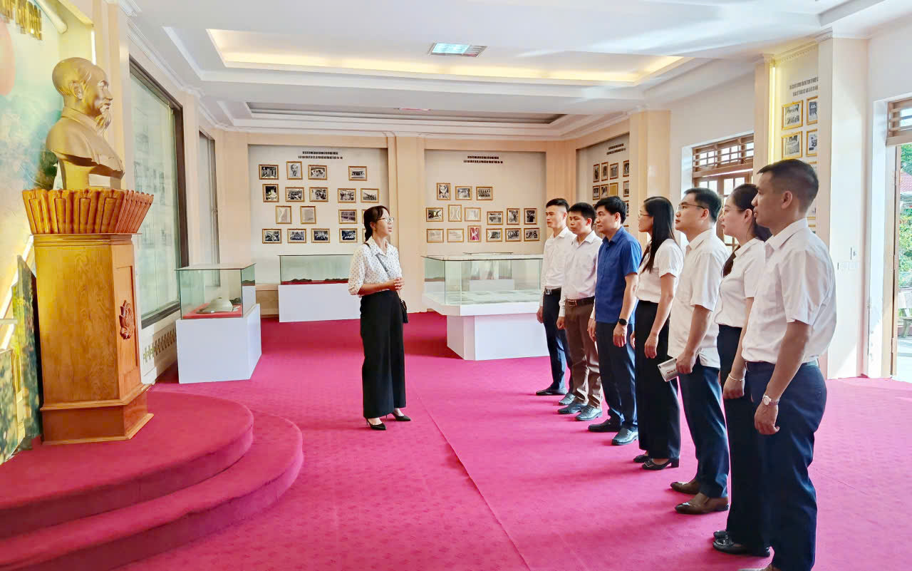 Chi bộ phường Cầu Thia sinh hoạt chuyên đề tháng 9 2 541530680 723525294049484 6156713714146770738 n