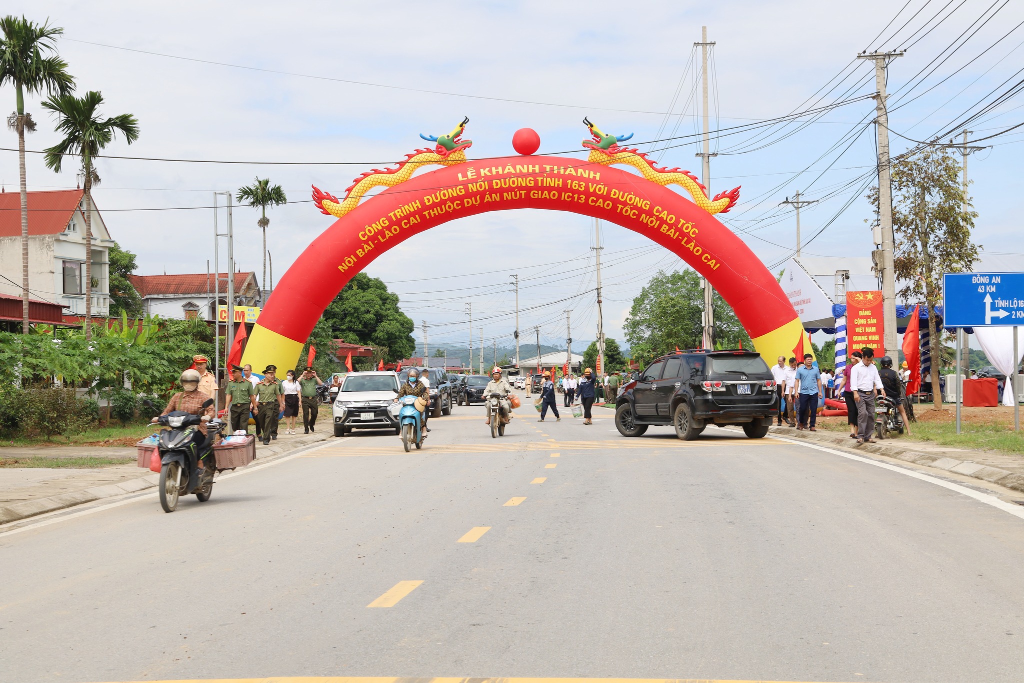 Lào Cai khánh thành công trình Đường nối đường tỉnh 163 với đường cao tốc Nội Bài - Lào Cai thuộc Dự án nút giao IC13 cao tốc Nội bài - Lào Cai 17 555526004 1118238557148207 5717758886283502457 n