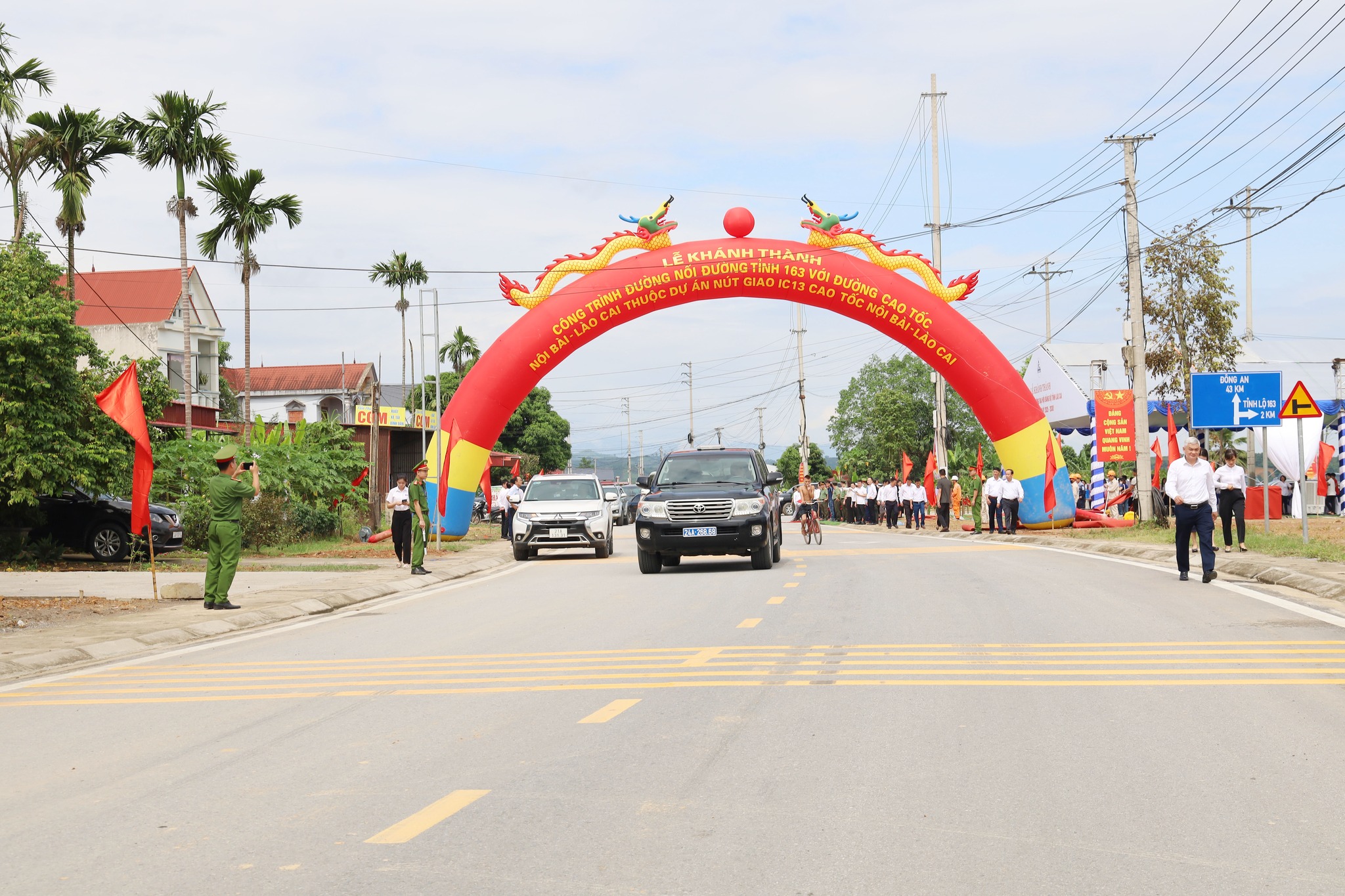 Lào Cai khánh thành công trình Đường nối đường tỉnh 163 với đường cao tốc Nội Bài - Lào Cai thuộc Dự án nút giao IC13 cao tốc Nội bài - Lào Cai 15 555800880 1118238180481578 7476124287903378589 n