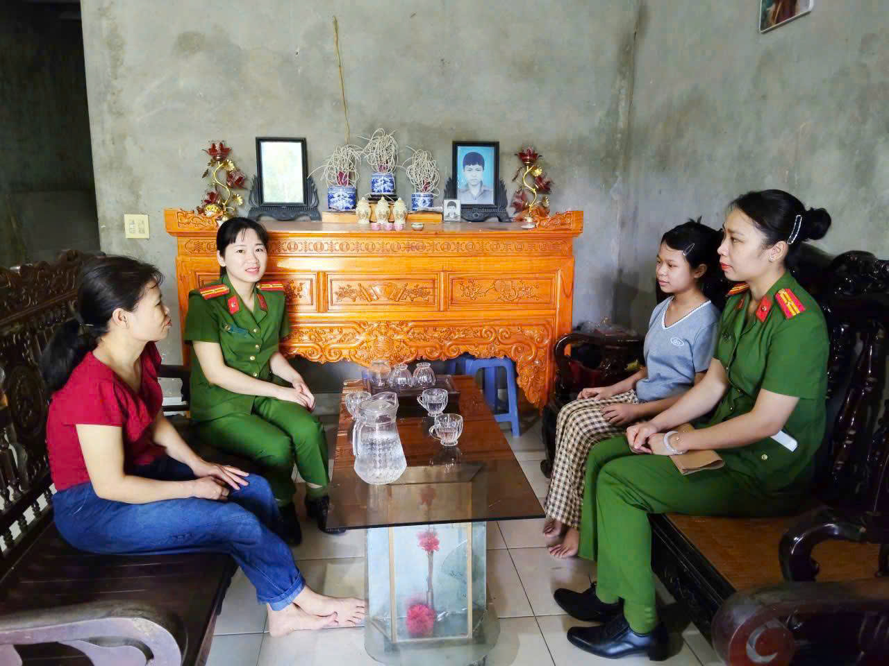 Công an phường Âu Lâu lan tỏa yêu thương: Đồng hành cùng trẻ em khó khăn bước vào năm học mới 2 89834567 dbb1 4454 87a2 98020d681037
