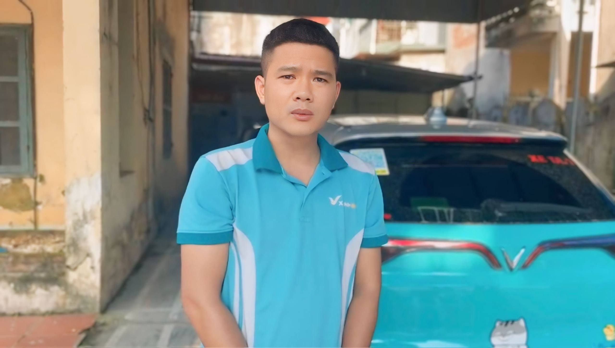 Anh 1. Chan dung Pham Huy Hung