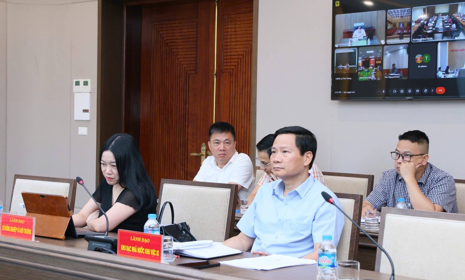 Dự án Đường sắt Lào Cai - Hà Nội - Hải Phòng: Tháo gỡ vướng mắc khó khăn cho các địa phương về giải phóng mặt bằng và giải ngân kế hoạch vốn năm 2025 2 Đại diện lãnh đạo các sở, ngành dự buổi làm việc