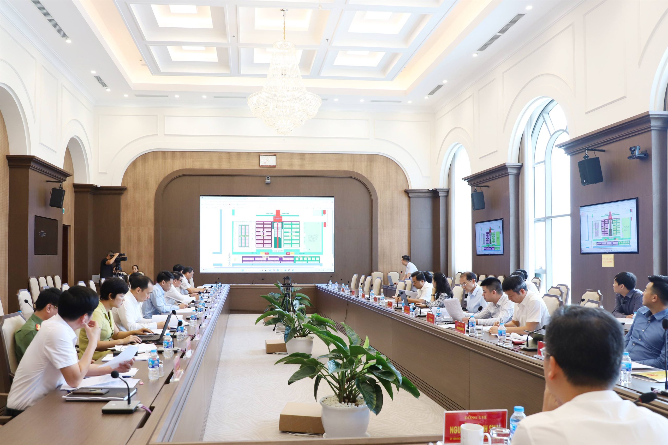 Ban tổ chức Hội chợ Thương mại Quốc tế Việt - Trung (Lào Cai) triển khai tiến độ công tác tổ chức 2 IMG 5523 scaled