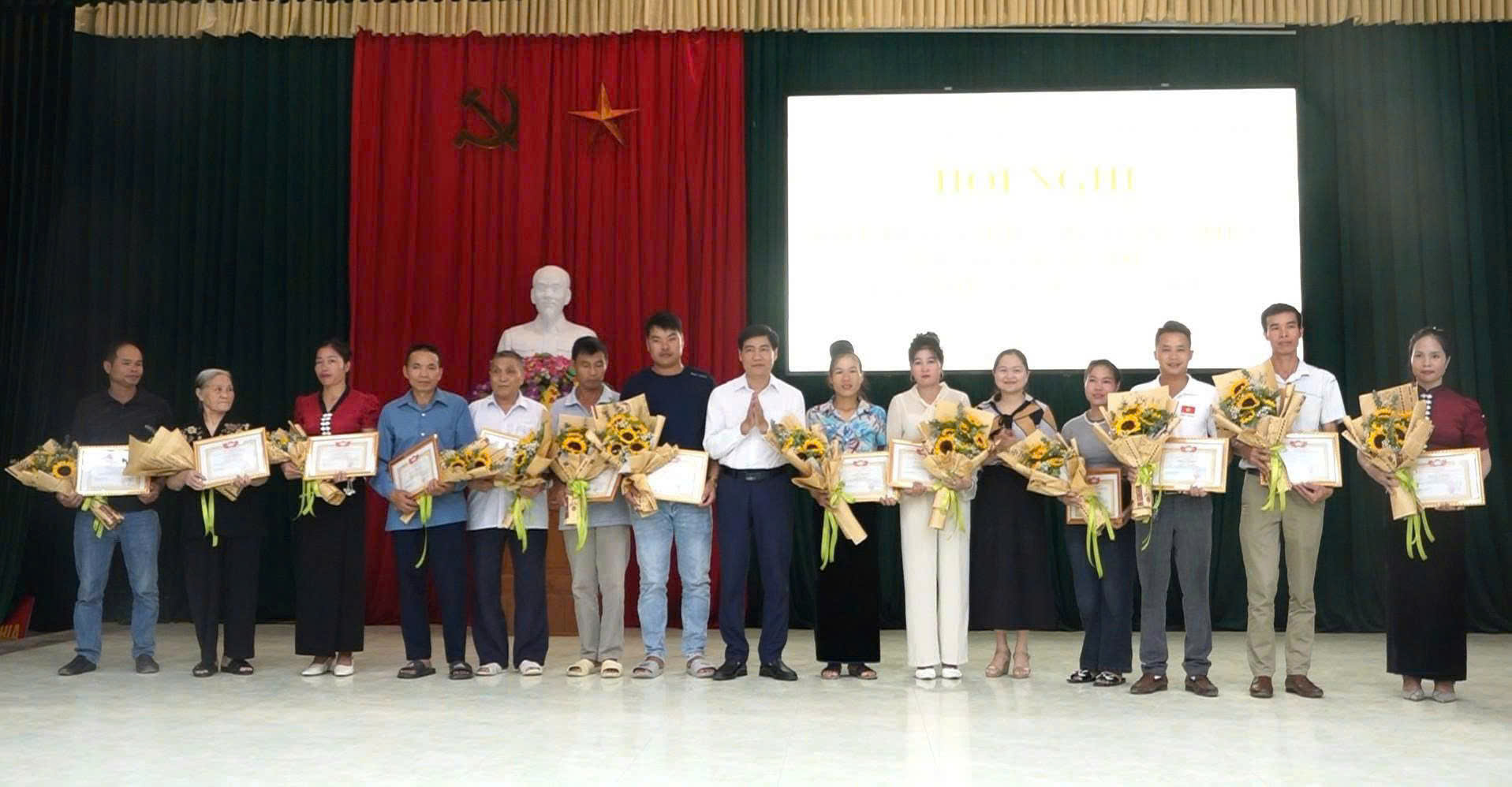 Lào Cai biểu dương điển hình tiên tiến, lan tỏa phong trào thi đua yêu nước 6 b1771796 037b 4c80 9b70 110a0b1e1e99