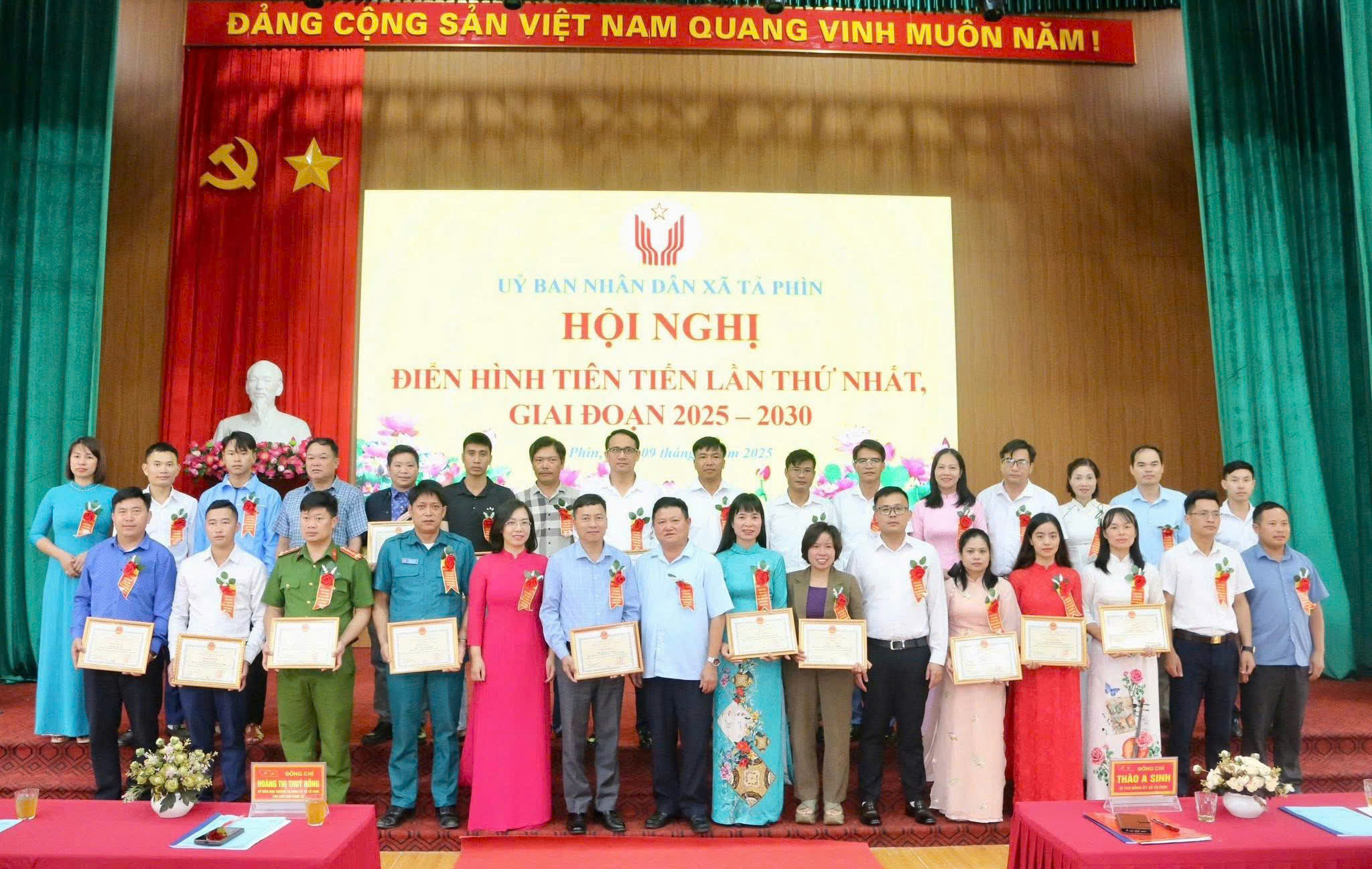 Lào Cai biểu dương điển hình tiên tiến, lan tỏa phong trào thi đua yêu nước 1 bcc8d370 060d 4419 a042 e8105a74e959