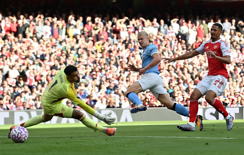 Arsenal thoát thua ngoạn mục trước Man City nhờ bàn gỡ phút bù giờ 1 Haaland mở tỷ số cho Man City (Ảnh: Premier League).