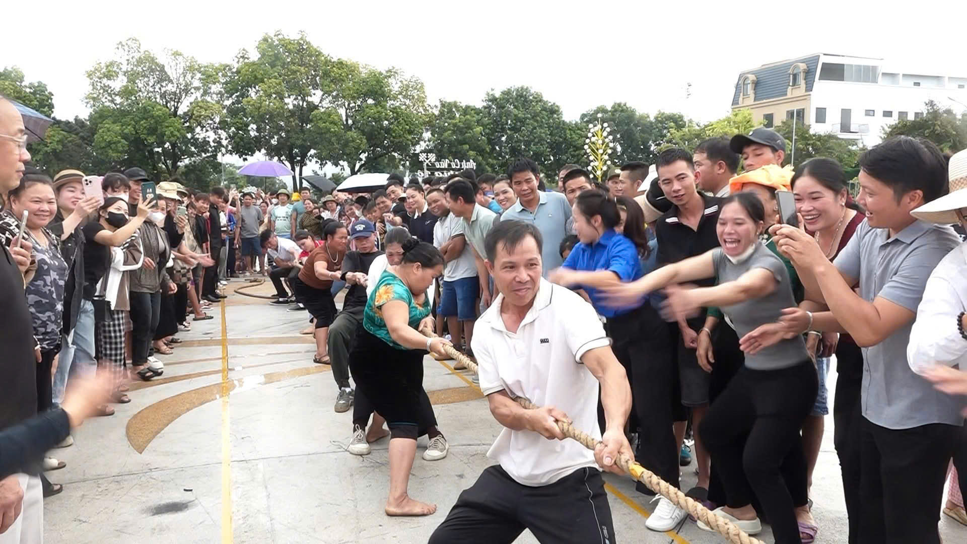 Sôi động giải thể thao – văn hóa văn nghệ chào mừng Quốc khánh 2/9 tại phường Nghĩa Lộ 8 fdbb72d0a7dc2c8275cd
