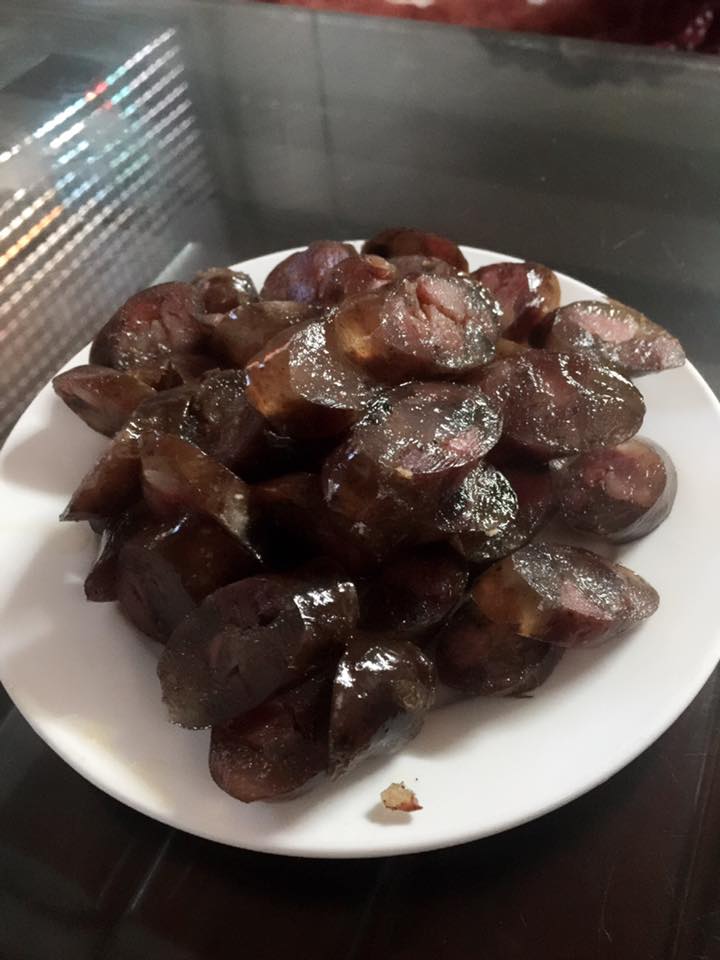 Lạp xưởng lợn đen