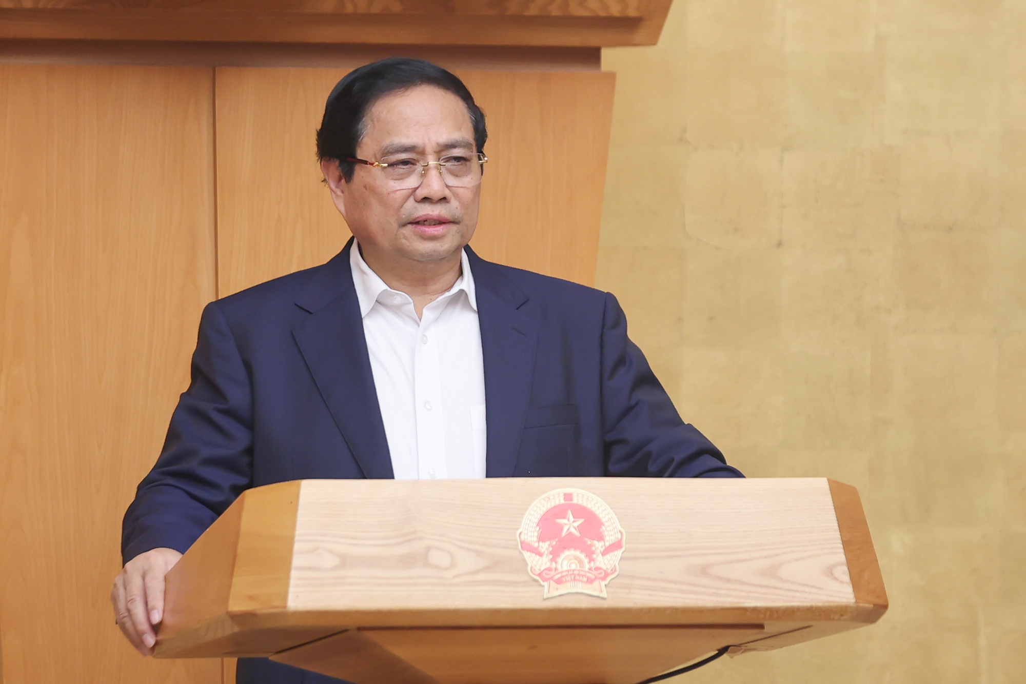 Thủ tướng yêu cầu quán triệt '6 tăng cường' trong xây dựng, hoàn thiện pháp luật- Ảnh 1.