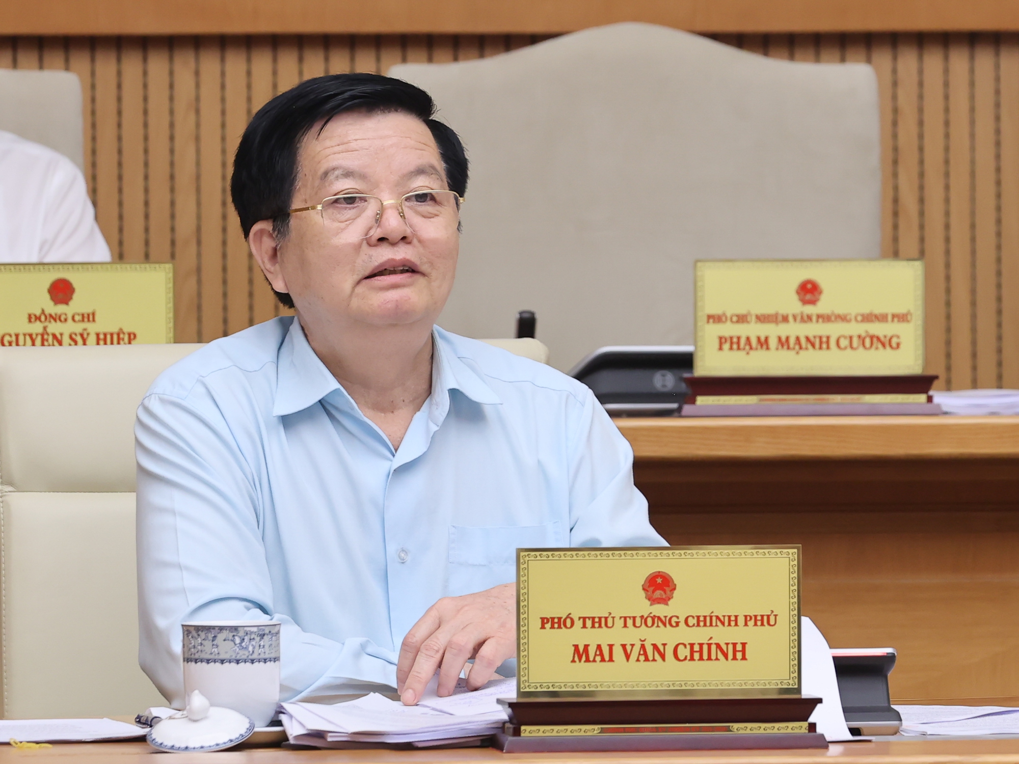 Thủ tướng yêu cầu quán triệt '6 tăng cường' trong xây dựng, hoàn thiện pháp luật- Ảnh 8.