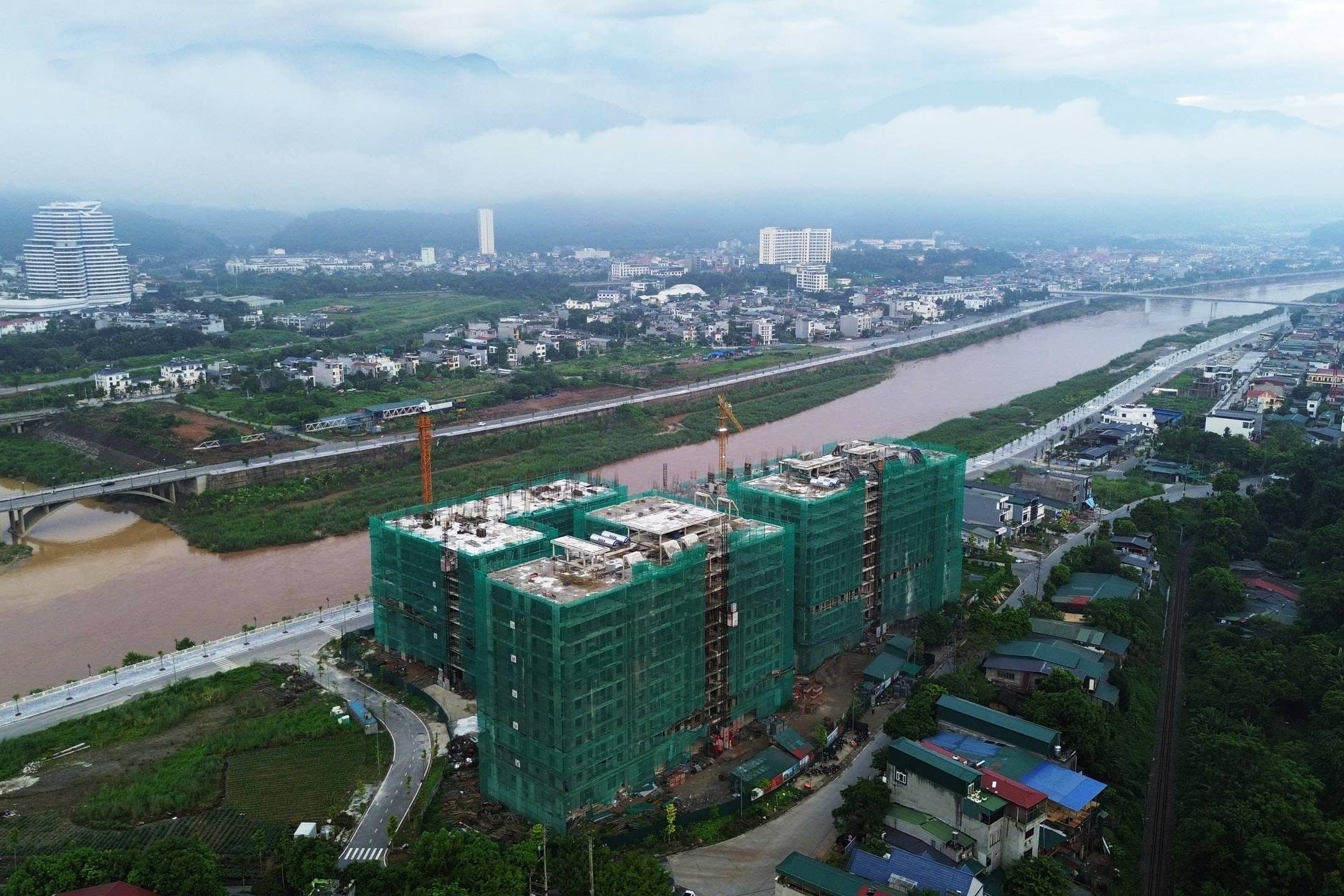 Lào Cai đầu tư xây dựng 8.300 căn nhà ở xã hội cho người có thu nhập thấp và công nhân Khu công nghiệp 1 z7000604821225 7dba68213601e1125b11ed16218e959b