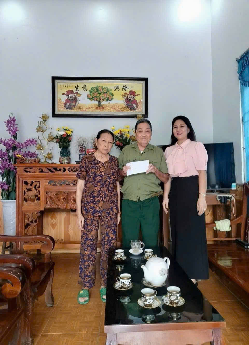 Âu Lâu tri ân thương binh nặng: 8 suất quà nghĩa tình từ Quỹ Thiện Tâm 1 z7050905125416 7a224522444b7b3ff683ae7324eed819
