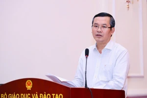 3bf84d8cc1ca4b8b9196959574e59b5a hoi nghi 2.jpg