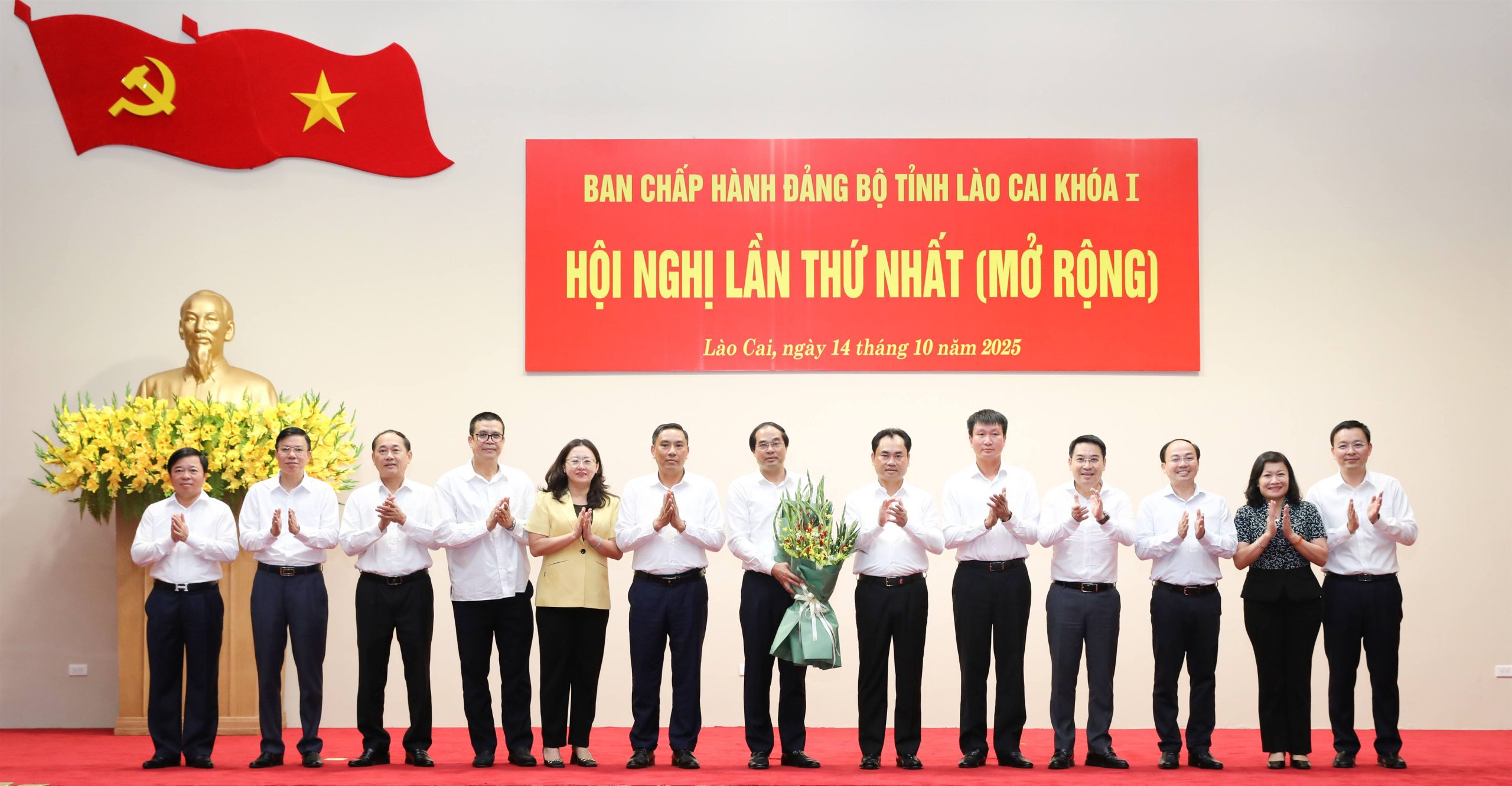 Tỉnh ủy Lào Cai gặp mặt, chia tay đồng chí Trịnh Xuân Trường, nguyên Bí thư Tỉnh ủy, Chủ tịch HĐND tỉnh 7 4Y3A7208chupanhluuniemdoanthainguyen scaled
