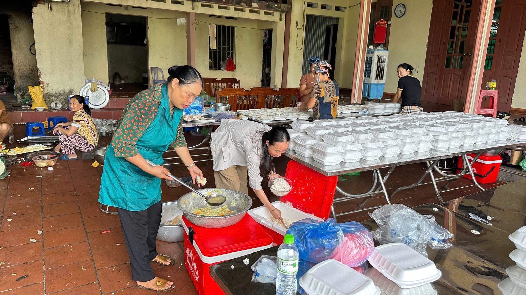 Tấm lòng từ Nghĩa Lộ – Văn Chấn gửi trọn yêu thương về miền lũ Thái Nguyên, Bắc Giang 2 559290580 122175933626576661 7715320160881082195 n