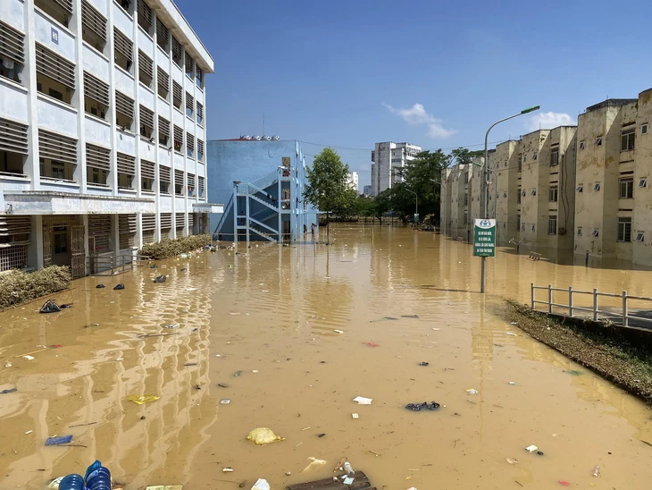 Ký túc xá sinh viên Trường đại học Sư phạm Thái Nguyên trong đợt mưa lũ - Ảnh: Ký túc xá - TNUE