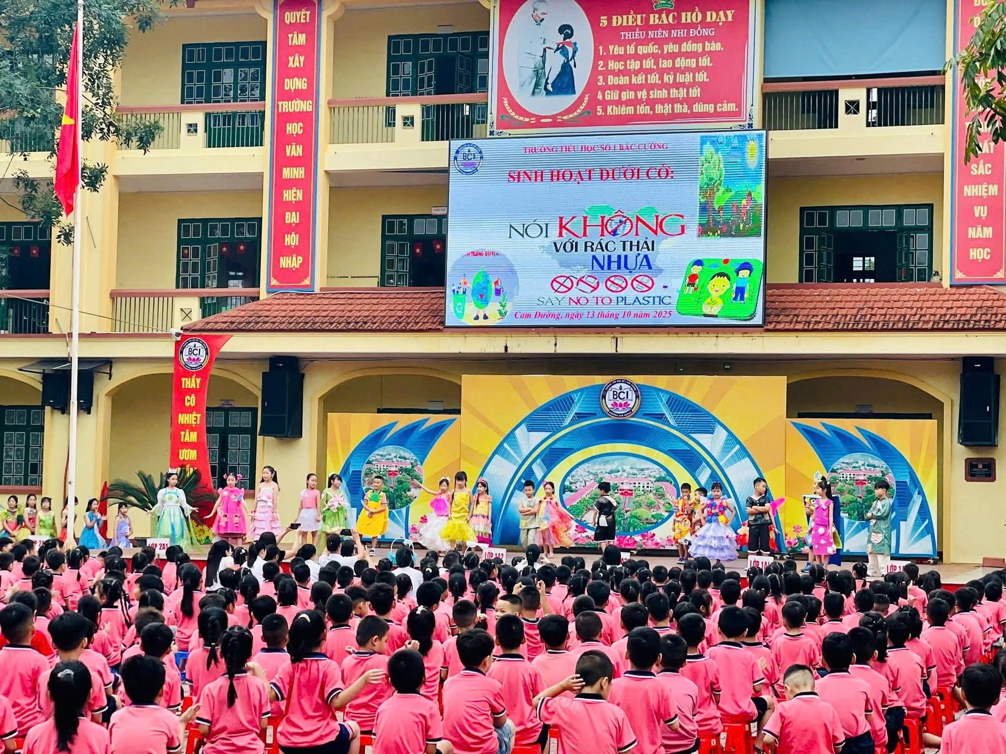 “Nói không với rác thải nhựa” – Thông điệp xanh từ Trường Tiểu học số 1 Bắc Cường 1 560060825 122138077166925719 7547356808337952710 n