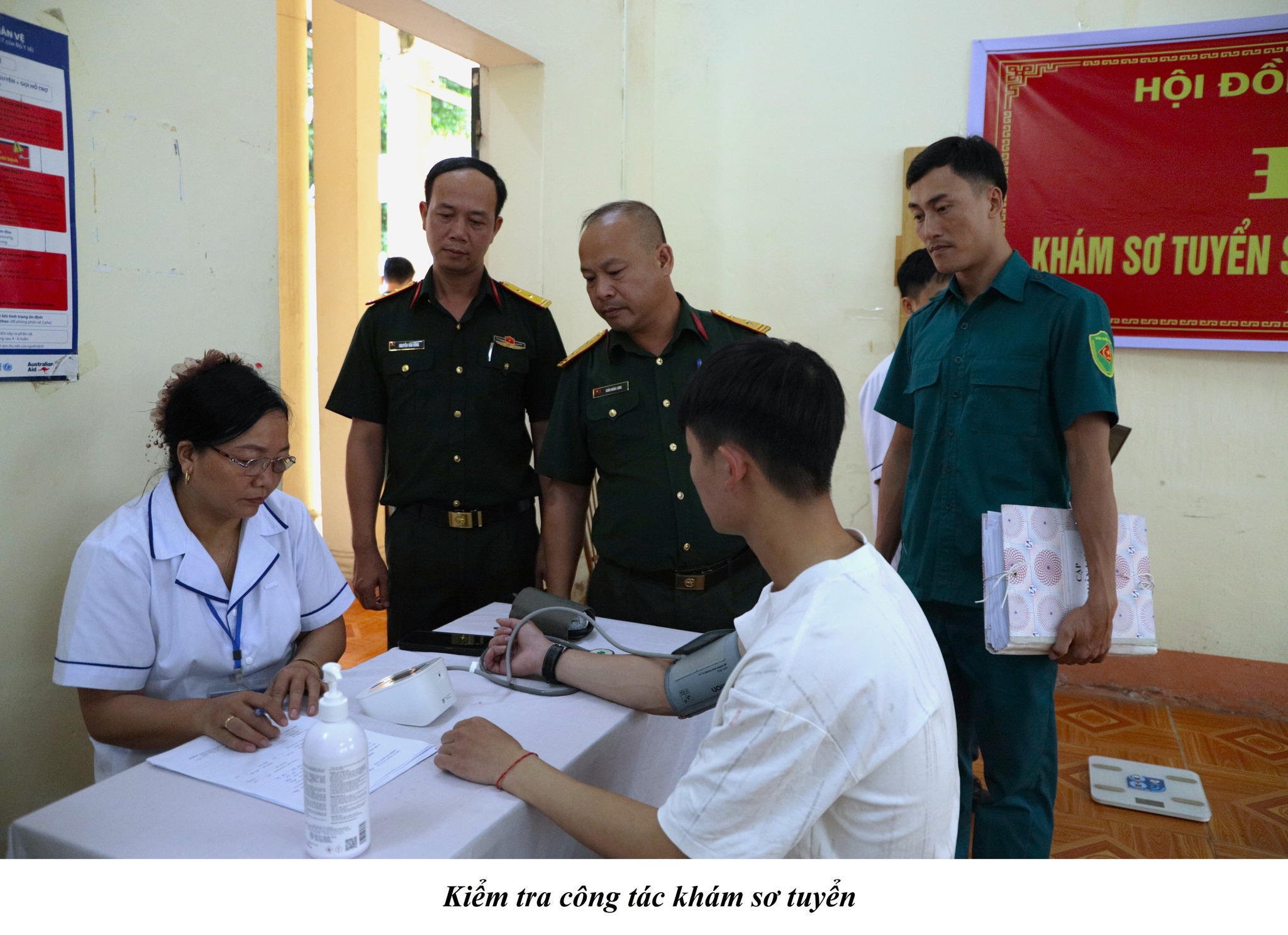 Bát Xát kiểm tra công tác khám sơ tuyển nghĩa vụ quân sự và Công an nhân dân năm 2026 2 562359584 742805505484926 6654865794100955010 n