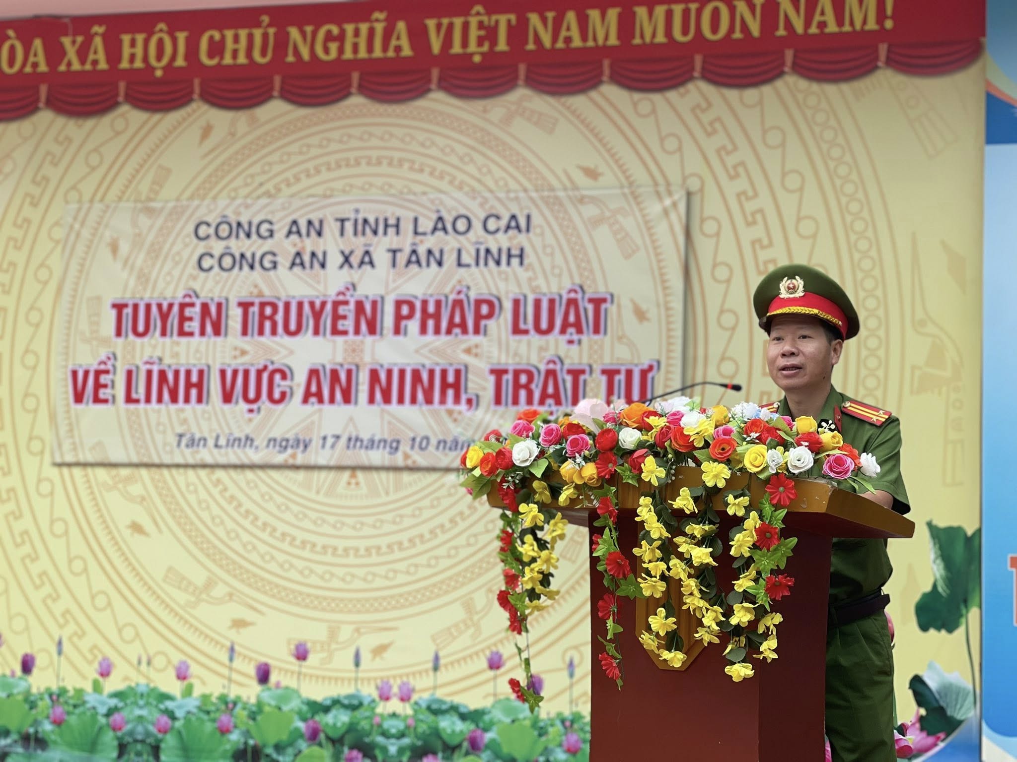 Tuyên truyền pháp luật, hành trang vững bước cho học sinh vùng cao 1 563986590 1127290856194778 3859246096387213690 n