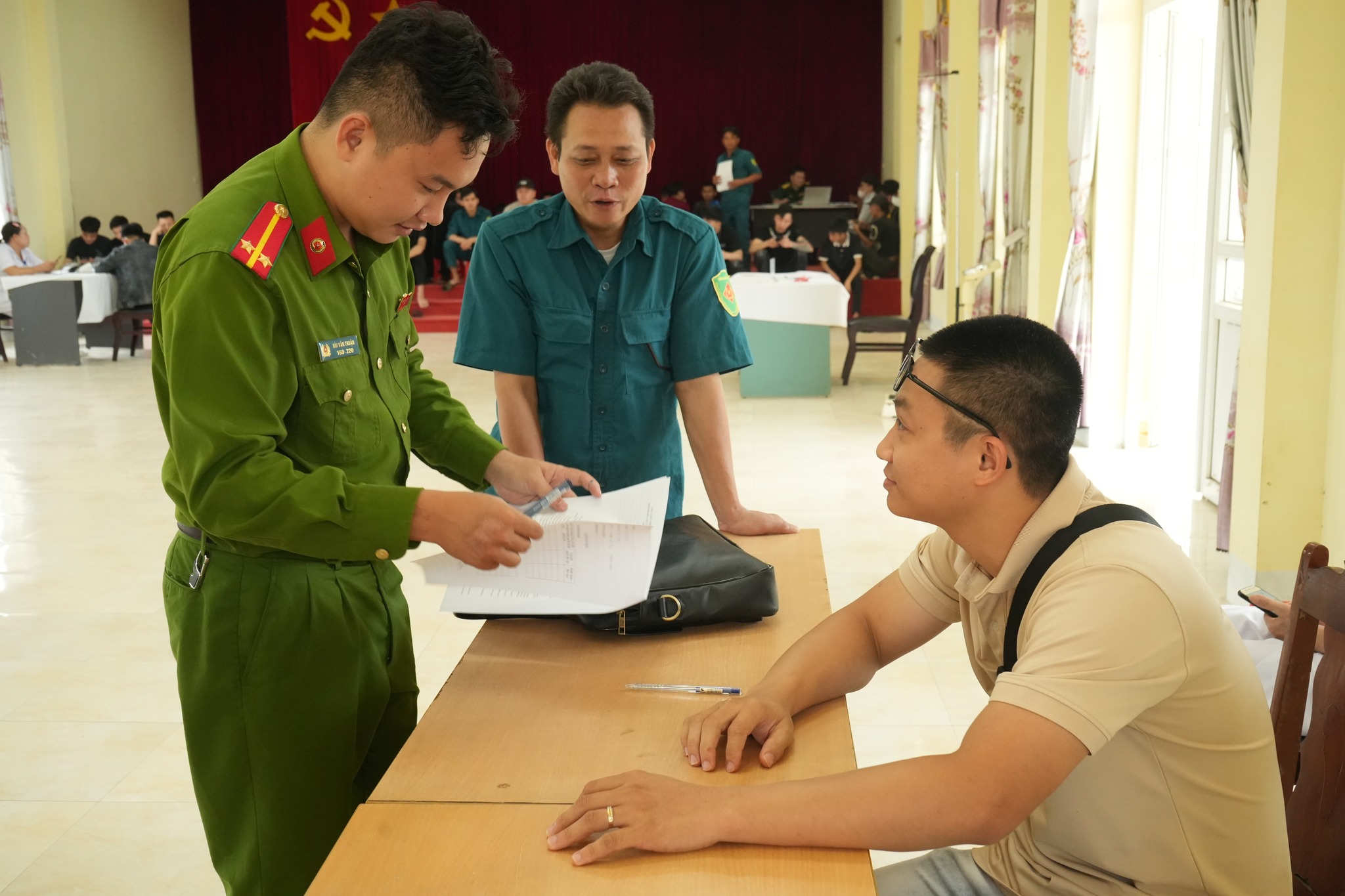 Trấn Yên nghiêm túc thực hiện sơ tuyển nghĩa vụ quân sự 2026 – Khí thế tuổi trẻ lên đường 6 565073228 1208004488030809 6686294353424293074 n