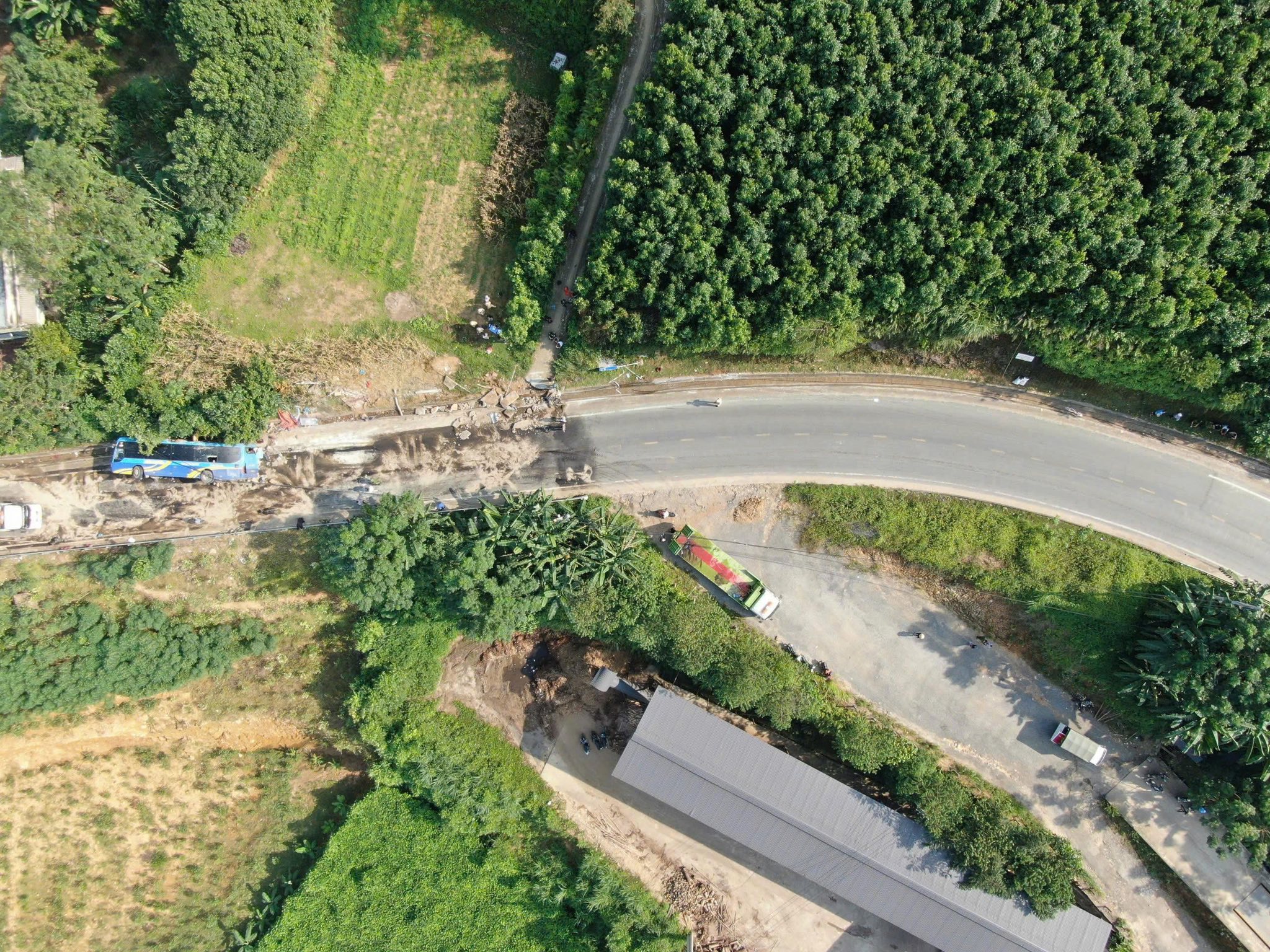 Đã có kết quả xác minh, điều tra bước đầu nguyên nhân vụ tai nạn giao thông khiến 3 người tử vong tại Lào Cai 1 565122021 662737060228317 7629994717073453906 n 1